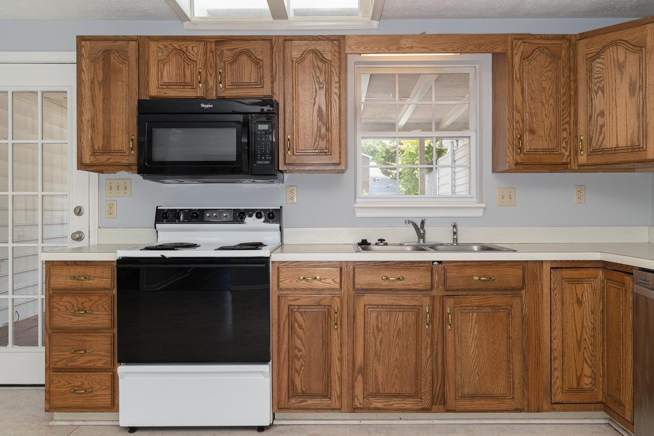 127 CINDIE LN, BRIDGEWATER, Virginia 22812, 3 Bedrooms Bedrooms, ,3 BathroomsBathrooms,Residential,127 CINDIE LN,665456 MLS # 665456