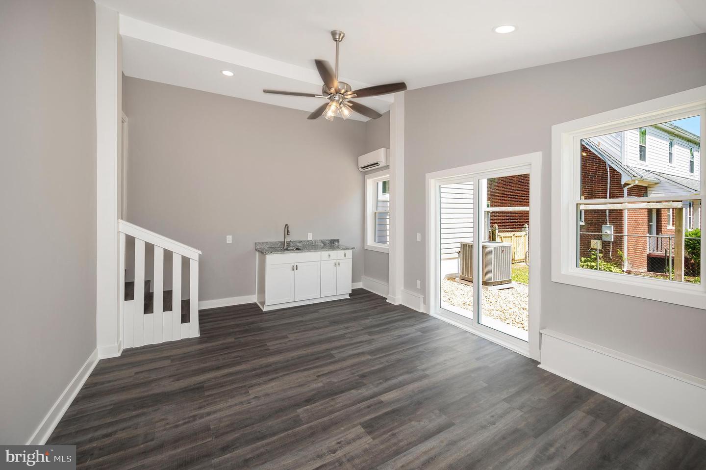 1514 PRINCE EDWARD ST, FREDERICKSBURG, Virginia 22401, 4 Bedrooms Bedrooms, ,3 BathroomsBathrooms,Residential,For sale,1514 PRINCE EDWARD ST,VAFB2008374 MLS # VAFB2008374
