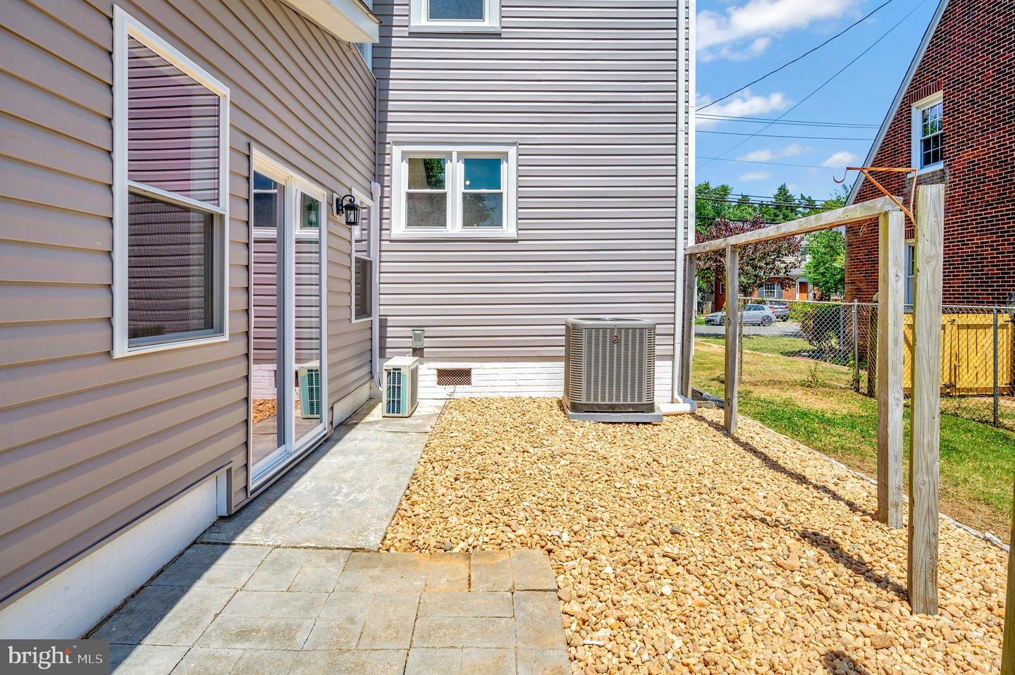 1514 PRINCE EDWARD ST, FREDERICKSBURG, Virginia 22401, 4 Bedrooms Bedrooms, ,3 BathroomsBathrooms,Residential,For sale,1514 PRINCE EDWARD ST,VAFB2008374 MLS # VAFB2008374
