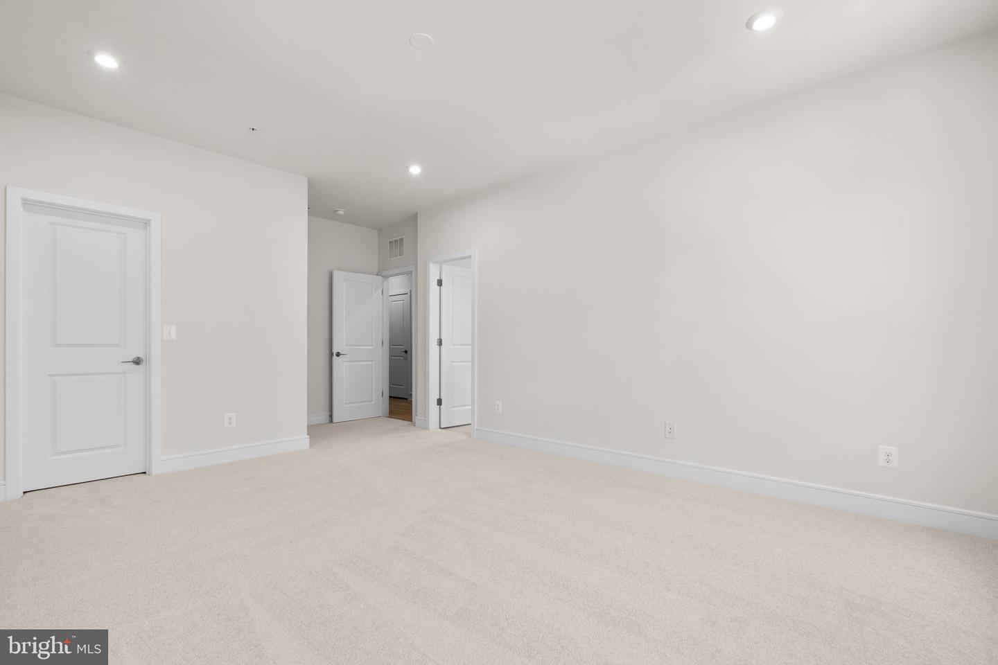 43497 FARRINGDON SQ, BROADLANDS, Virginia 20148, 3 Bedrooms Bedrooms, ,2 BathroomsBathrooms,Residential,For sale,43497 FARRINGDON SQ,VALO2098878 MLS # VALO2098878