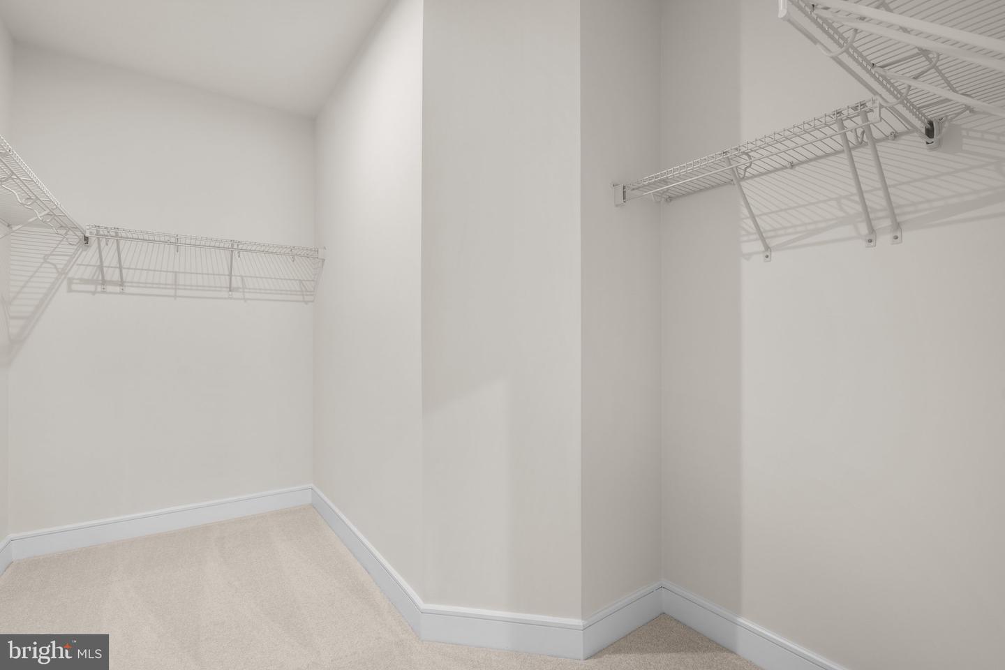 43497 FARRINGDON SQ, BROADLANDS, Virginia 20148, 3 Bedrooms Bedrooms, ,2 BathroomsBathrooms,Residential,For sale,43497 FARRINGDON SQ,VALO2098878 MLS # VALO2098878