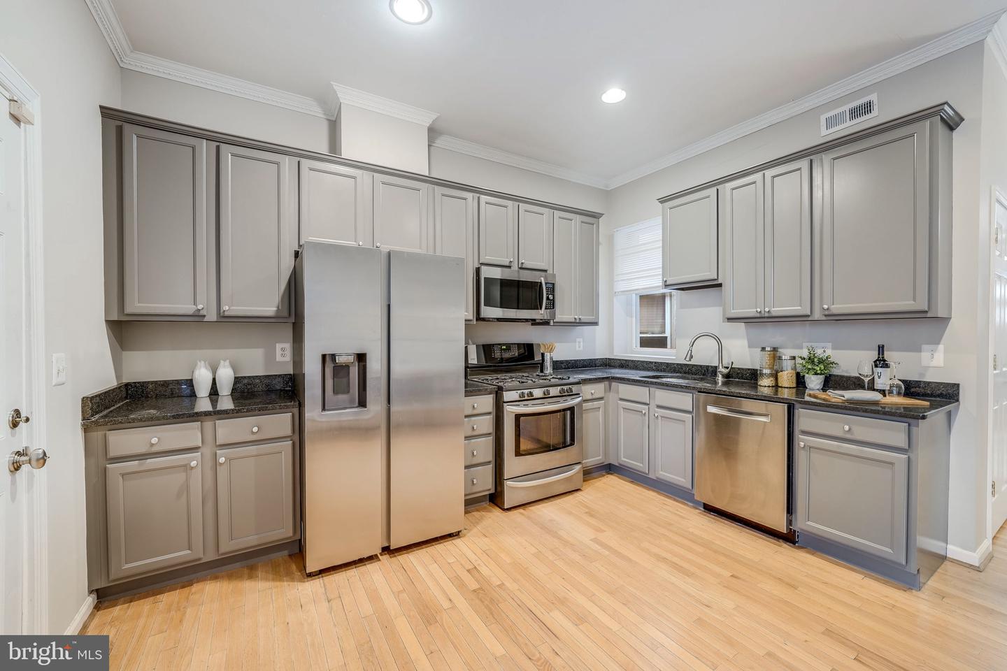 27 TODD PL NE, WASHINGTON, District Of Columbia 20002, 4 Bedrooms Bedrooms, ,3 BathroomsBathrooms,Residential,For sale,27 TODD PL NE,DCDC2204344 MLS # DCDC2204344