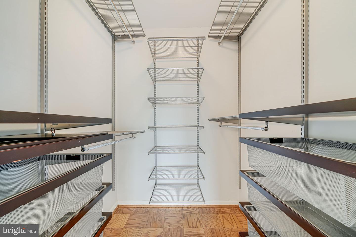 4390 LORCOM LN #810, ARLINGTON, Virginia 22207, 2 Bedrooms Bedrooms, ,1 BathroomBathrooms,Residential,For sale,4390 LORCOM LN #810,VAAR2058794 MLS # VAAR2058794