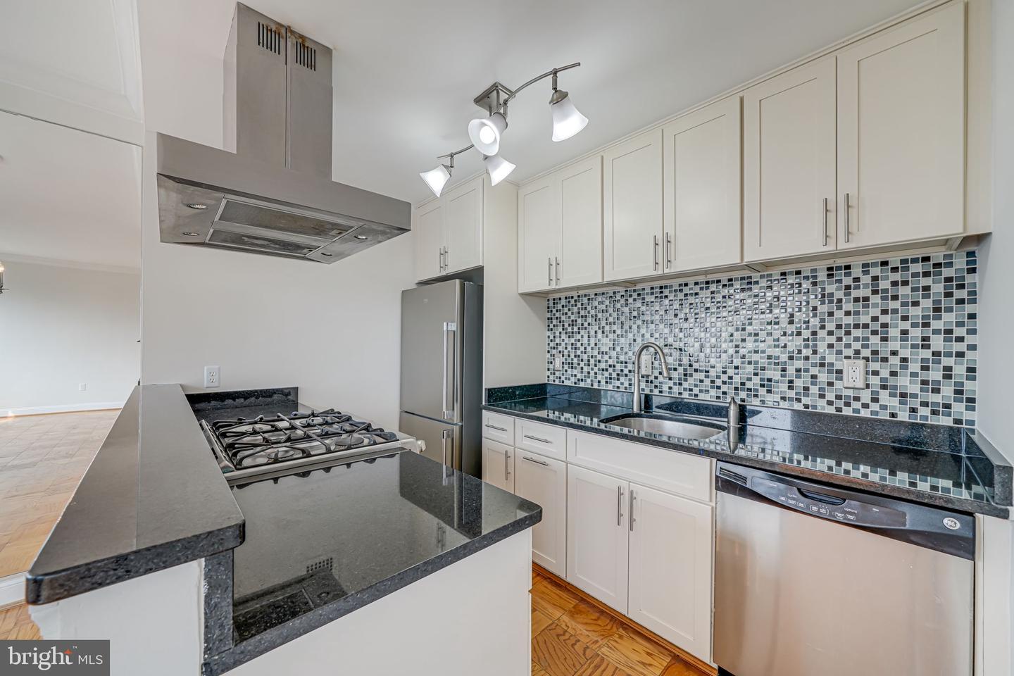 4390 LORCOM LN #810, ARLINGTON, Virginia 22207, 2 Bedrooms Bedrooms, ,1 BathroomBathrooms,Residential,For sale,4390 LORCOM LN #810,VAAR2058794 MLS # VAAR2058794