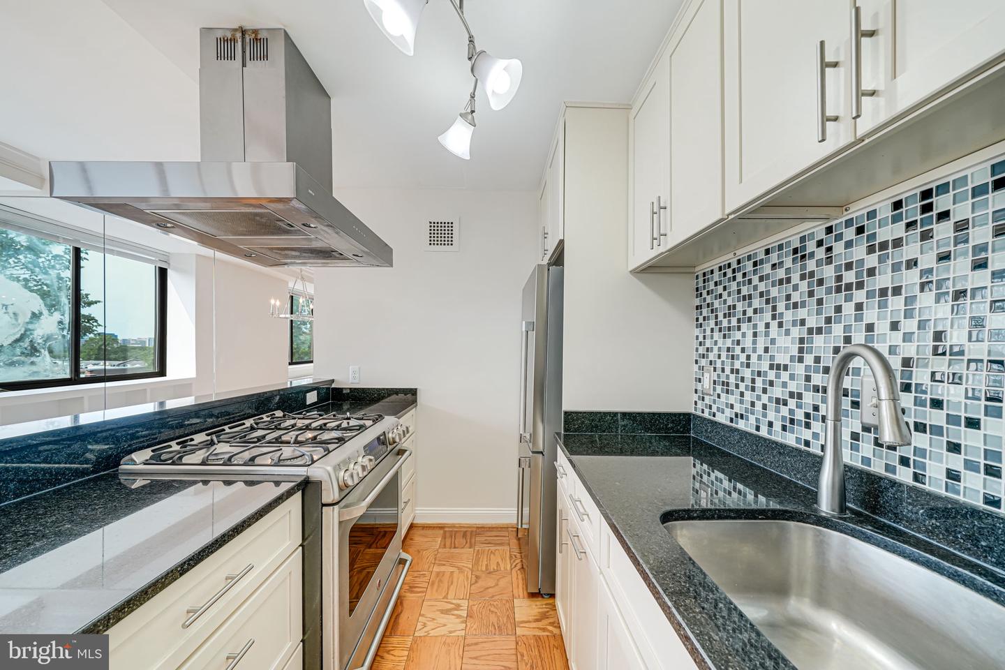 4390 LORCOM LN #810, ARLINGTON, Virginia 22207, 2 Bedrooms Bedrooms, ,1 BathroomBathrooms,Residential,For sale,4390 LORCOM LN #810,VAAR2058794 MLS # VAAR2058794