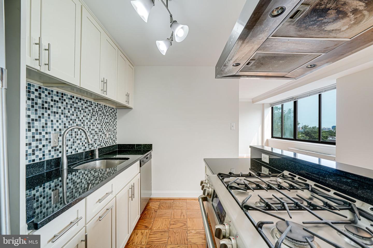 4390 LORCOM LN #810, ARLINGTON, Virginia 22207, 2 Bedrooms Bedrooms, ,1 BathroomBathrooms,Residential,For sale,4390 LORCOM LN #810,VAAR2058794 MLS # VAAR2058794