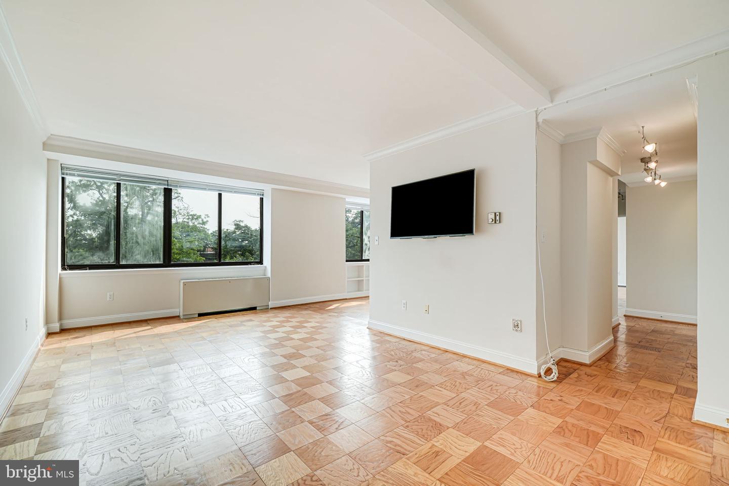 4390 LORCOM LN #810, ARLINGTON, Virginia 22207, 2 Bedrooms Bedrooms, ,1 BathroomBathrooms,Residential,For sale,4390 LORCOM LN #810,VAAR2058794 MLS # VAAR2058794