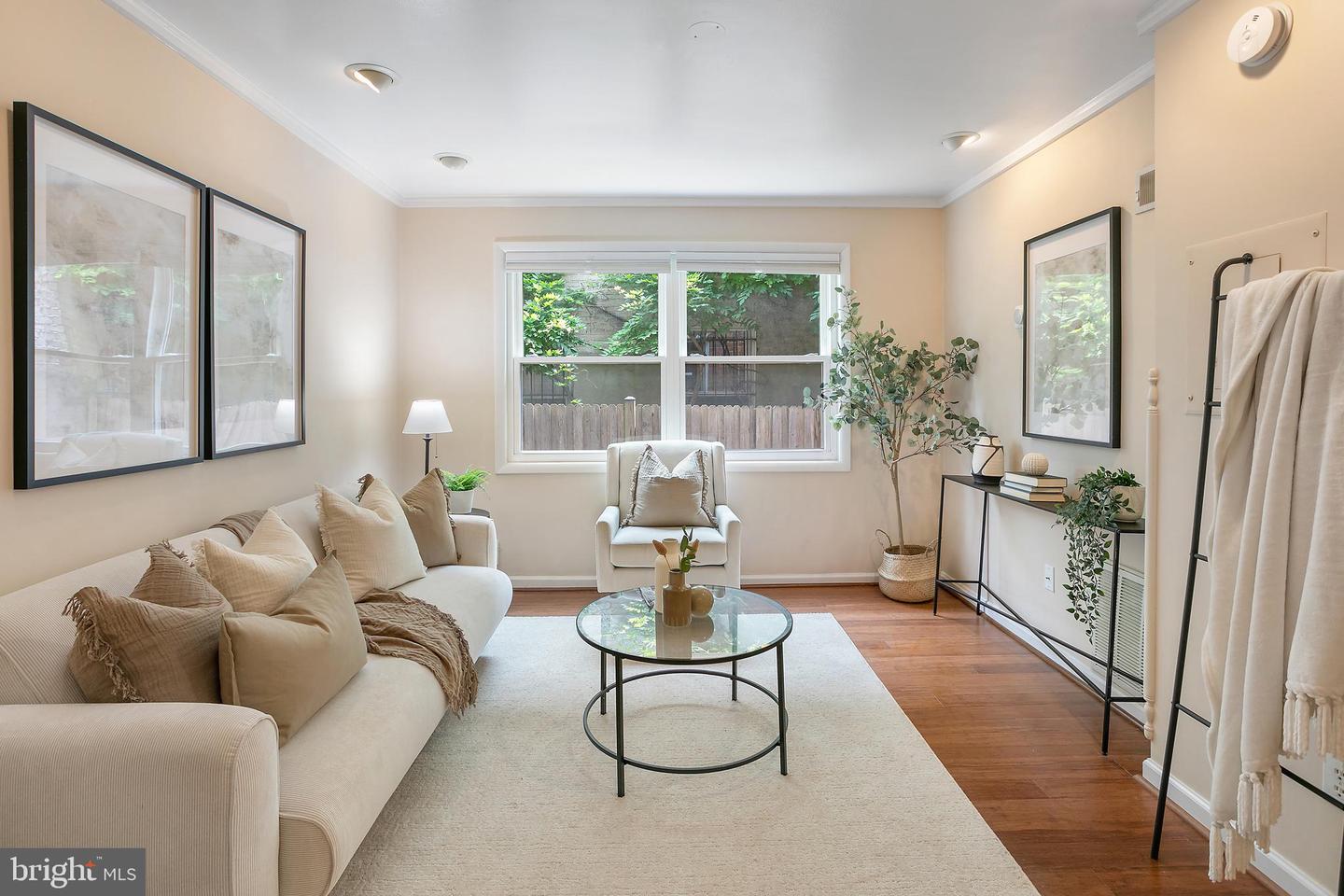 469 RIDGE ST NW #1, WASHINGTON, District Of Columbia 20001, 1 Bedroom Bedrooms, ,1 BathroomBathrooms,Residential,For sale,469 RIDGE ST NW #1,DCDC2204370 MLS # DCDC2204370