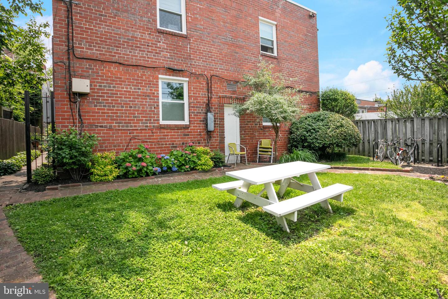 469 RIDGE ST NW #1, WASHINGTON, District Of Columbia 20001, 1 Bedroom Bedrooms, ,1 BathroomBathrooms,Residential,For sale,469 RIDGE ST NW #1,DCDC2204370 MLS # DCDC2204370