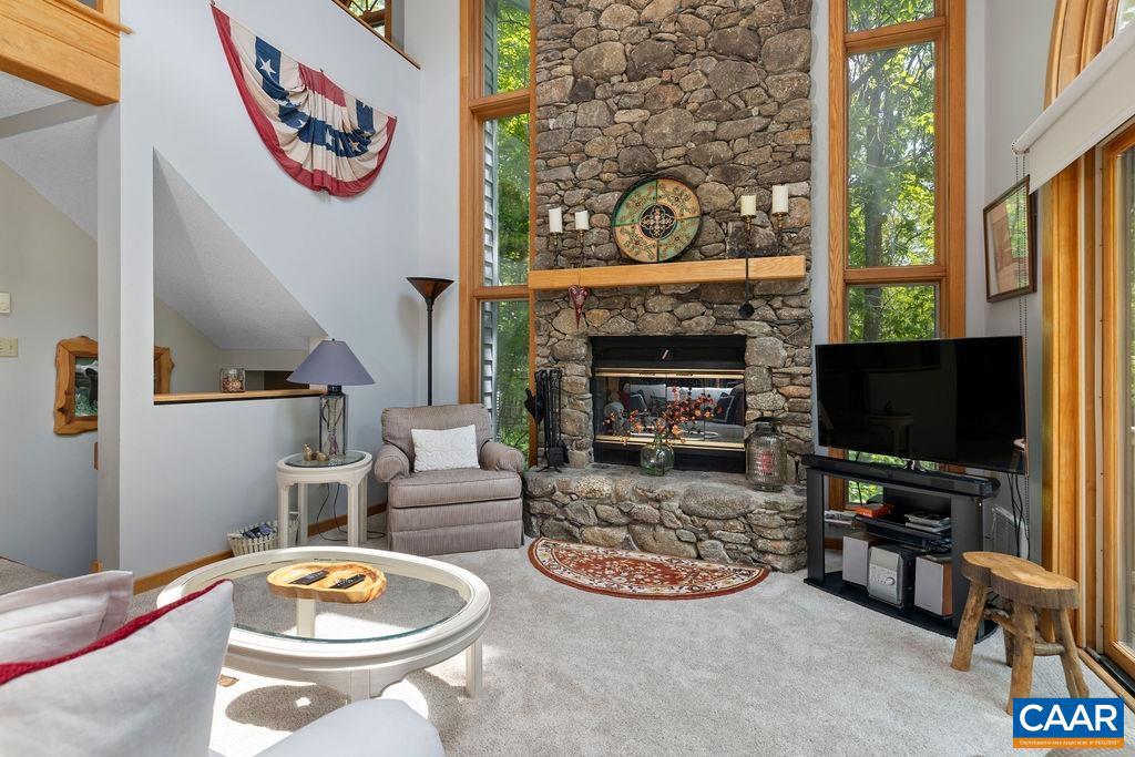 32 STONY COVE LN, WINTERGREEN RESORT, Virginia 22967, 4 Bedrooms Bedrooms, ,4 BathroomsBathrooms,Residential,For sale,32 STONY COVE LN,665428 MLS # 665428