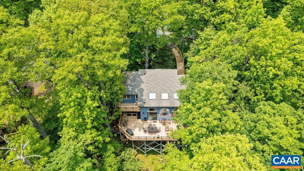 32 STONY COVE LN, WINTERGREEN RESORT, Virginia 22967, 4 Bedrooms Bedrooms, ,4 BathroomsBathrooms,Residential,For sale,32 STONY COVE LN,665428 MLS # 665428