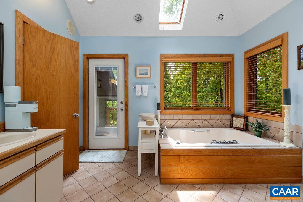 32 STONY COVE LN, WINTERGREEN RESORT, Virginia 22967, 4 Bedrooms Bedrooms, ,4 BathroomsBathrooms,Residential,For sale,32 STONY COVE LN,665428 MLS # 665428