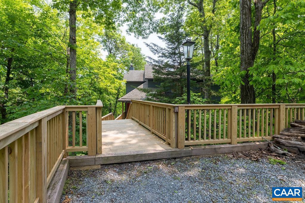 32 STONY COVE LN, WINTERGREEN RESORT, Virginia 22967, 4 Bedrooms Bedrooms, ,4 BathroomsBathrooms,Residential,For sale,32 STONY COVE LN,665428 MLS # 665428