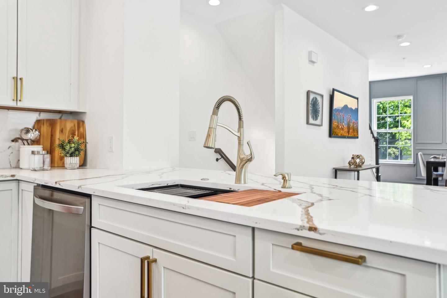 322 56TH ST NE, WASHINGTON, District Of Columbia 20019, 4 Bedrooms Bedrooms, ,3 BathroomsBathrooms,Residential,For sale,322 56TH ST NE,DCDC2204398 MLS # DCDC2204398