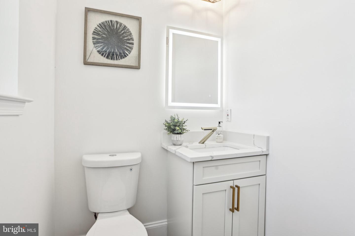 322 56TH ST NE, WASHINGTON, District Of Columbia 20019, 4 Bedrooms Bedrooms, ,3 BathroomsBathrooms,Residential,For sale,322 56TH ST NE,DCDC2204398 MLS # DCDC2204398