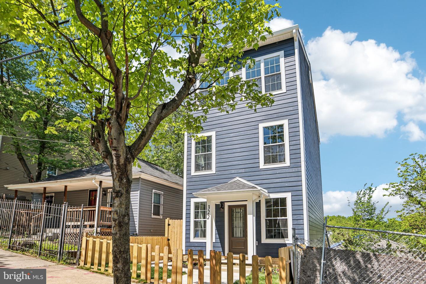 322 56TH ST NE, WASHINGTON, District Of Columbia 20019, 4 Bedrooms Bedrooms, ,3 BathroomsBathrooms,Residential,For sale,322 56TH ST NE,DCDC2204398 MLS # DCDC2204398
