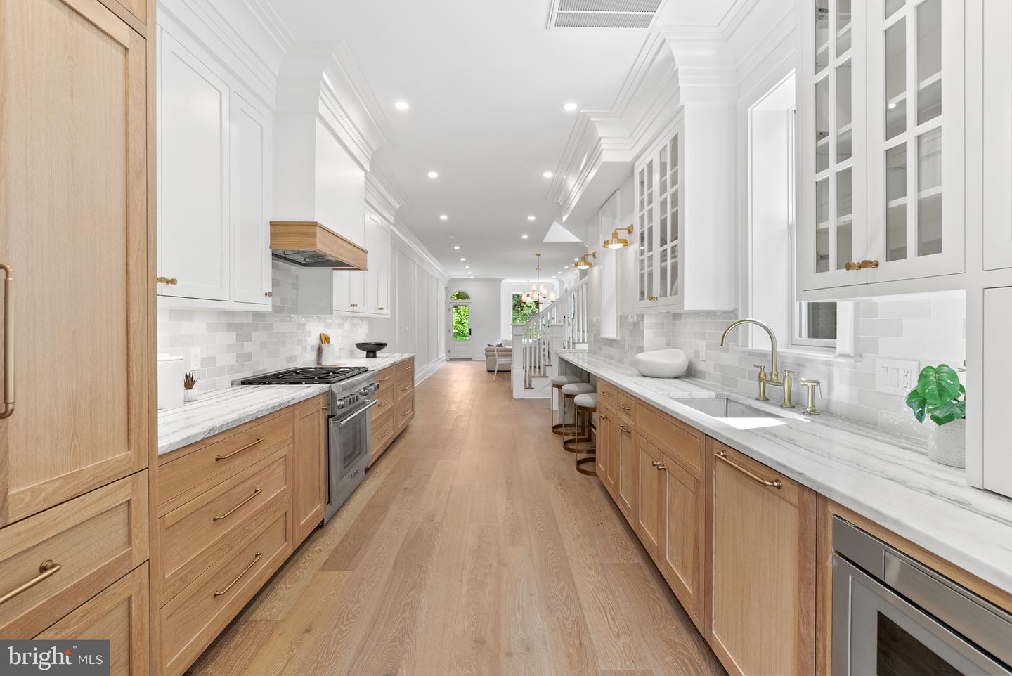 2460 ONTARIO RD NW, WASHINGTON, District Of Columbia 20009, 5 Bedrooms Bedrooms, ,4 BathroomsBathrooms,Residential,For sale,2460 ONTARIO RD NW,DCDC2148886 MLS # DCDC2148886
