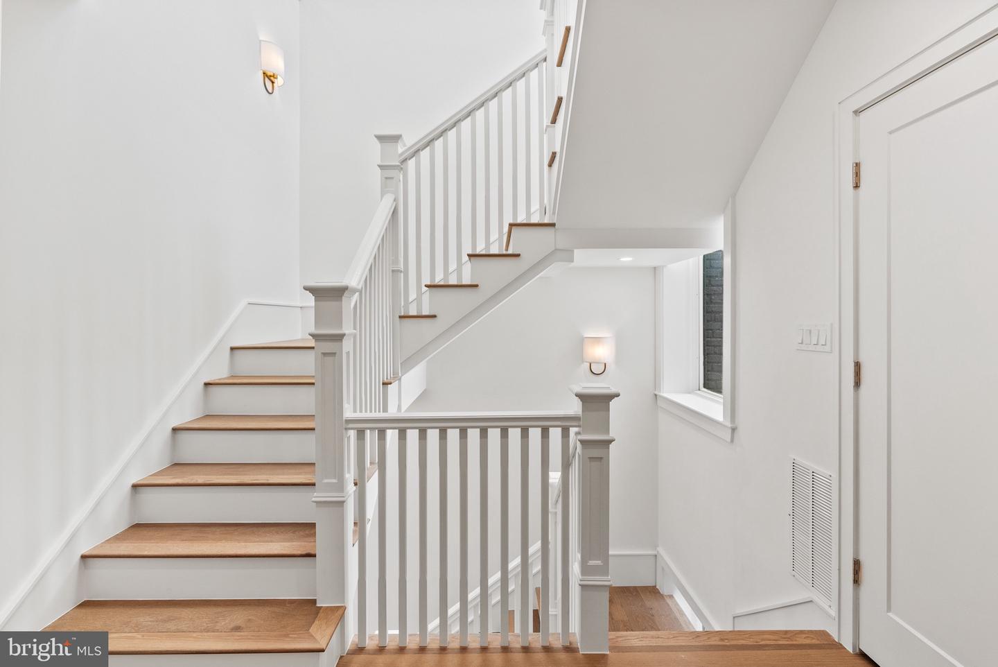 2460 ONTARIO RD NW, WASHINGTON, District Of Columbia 20009, 5 Bedrooms Bedrooms, ,4 BathroomsBathrooms,Residential,For sale,2460 ONTARIO RD NW,DCDC2148886 MLS # DCDC2148886