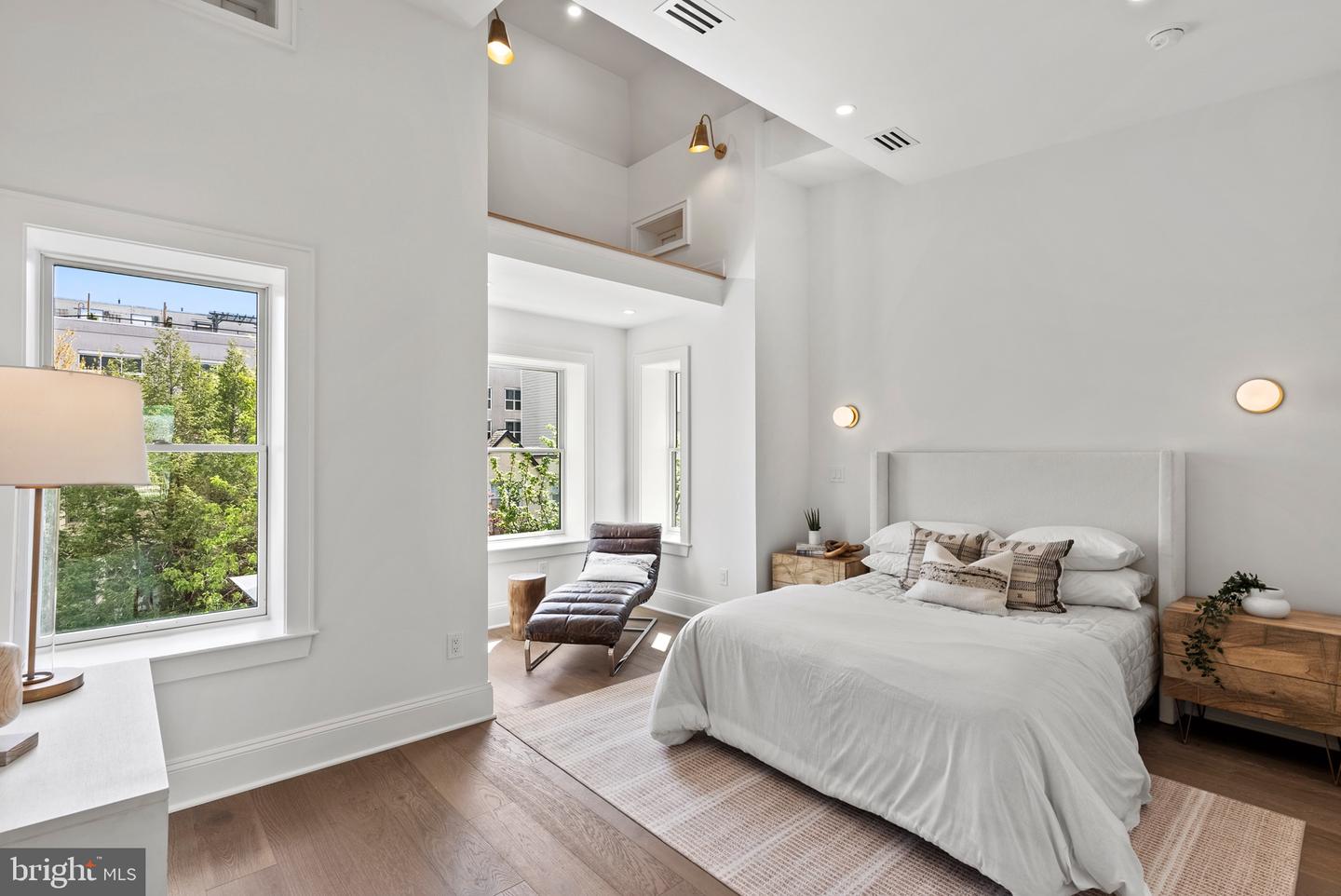 2460 ONTARIO RD NW, WASHINGTON, District Of Columbia 20009, 5 Bedrooms Bedrooms, ,4 BathroomsBathrooms,Residential,For sale,2460 ONTARIO RD NW,DCDC2148886 MLS # DCDC2148886