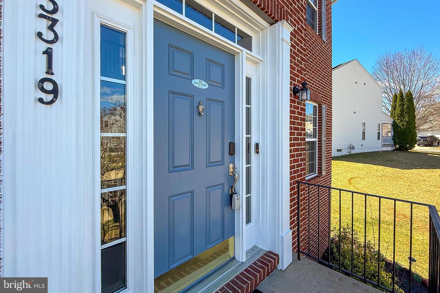 5319 DAYBREAK LN, WOODBRIDGE, Virginia 22193, 5 Bedrooms Bedrooms, ,3 BathroomsBathrooms,Residential,For sale,5319 DAYBREAK LN,VAPW2089736 MLS # VAPW2089736