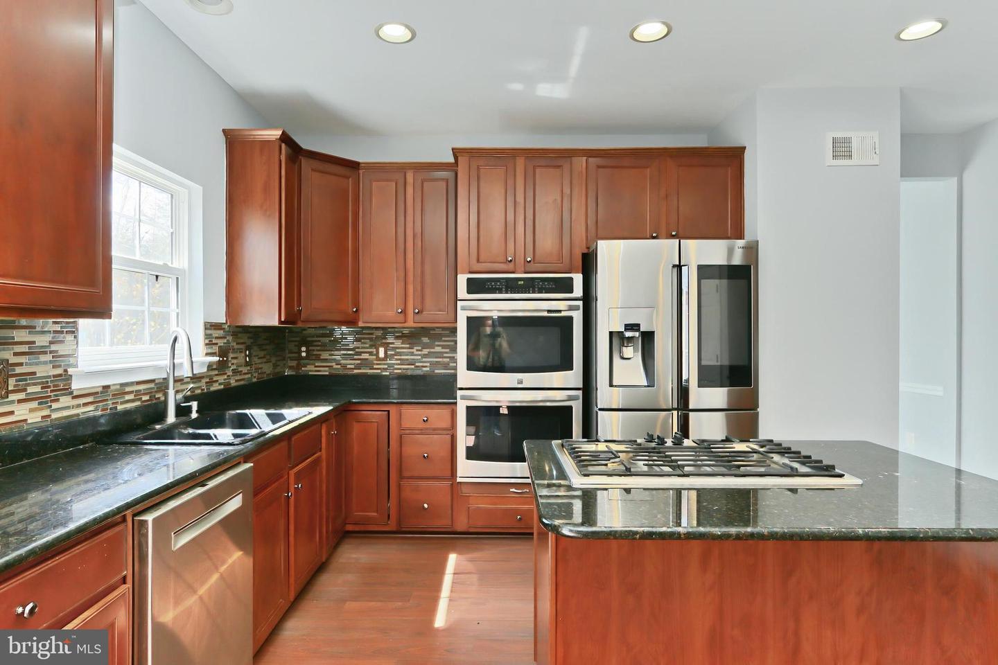 5319 DAYBREAK LN, WOODBRIDGE, Virginia 22193, 5 Bedrooms Bedrooms, ,3 BathroomsBathrooms,Residential,For sale,5319 DAYBREAK LN,VAPW2089736 MLS # VAPW2089736