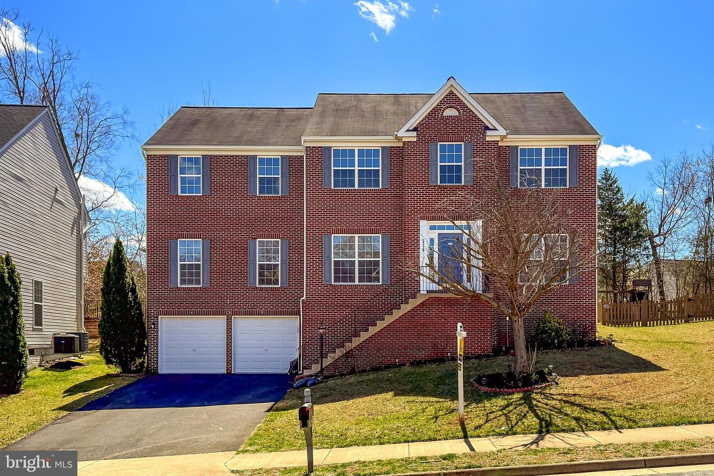 5319 DAYBREAK LN, WOODBRIDGE, Virginia 22193, 5 Bedrooms Bedrooms, ,3 BathroomsBathrooms,Residential,For sale,5319 DAYBREAK LN,VAPW2089736 MLS # VAPW2089736
