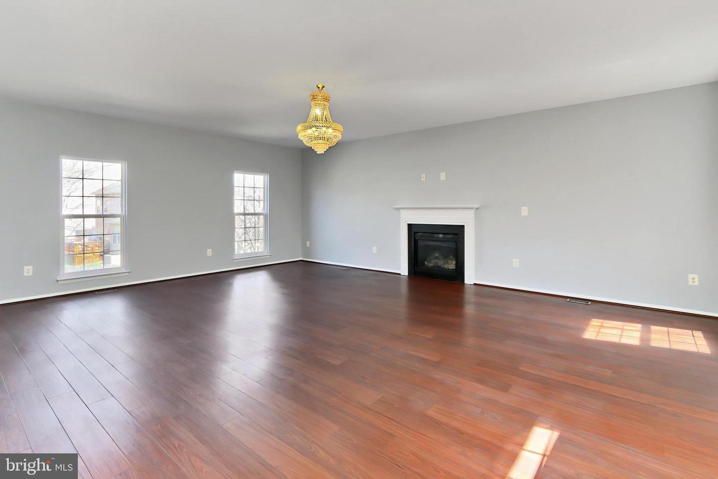 5319 DAYBREAK LN, WOODBRIDGE, Virginia 22193, 5 Bedrooms Bedrooms, ,3 BathroomsBathrooms,Residential,For sale,5319 DAYBREAK LN,VAPW2089736 MLS # VAPW2089736