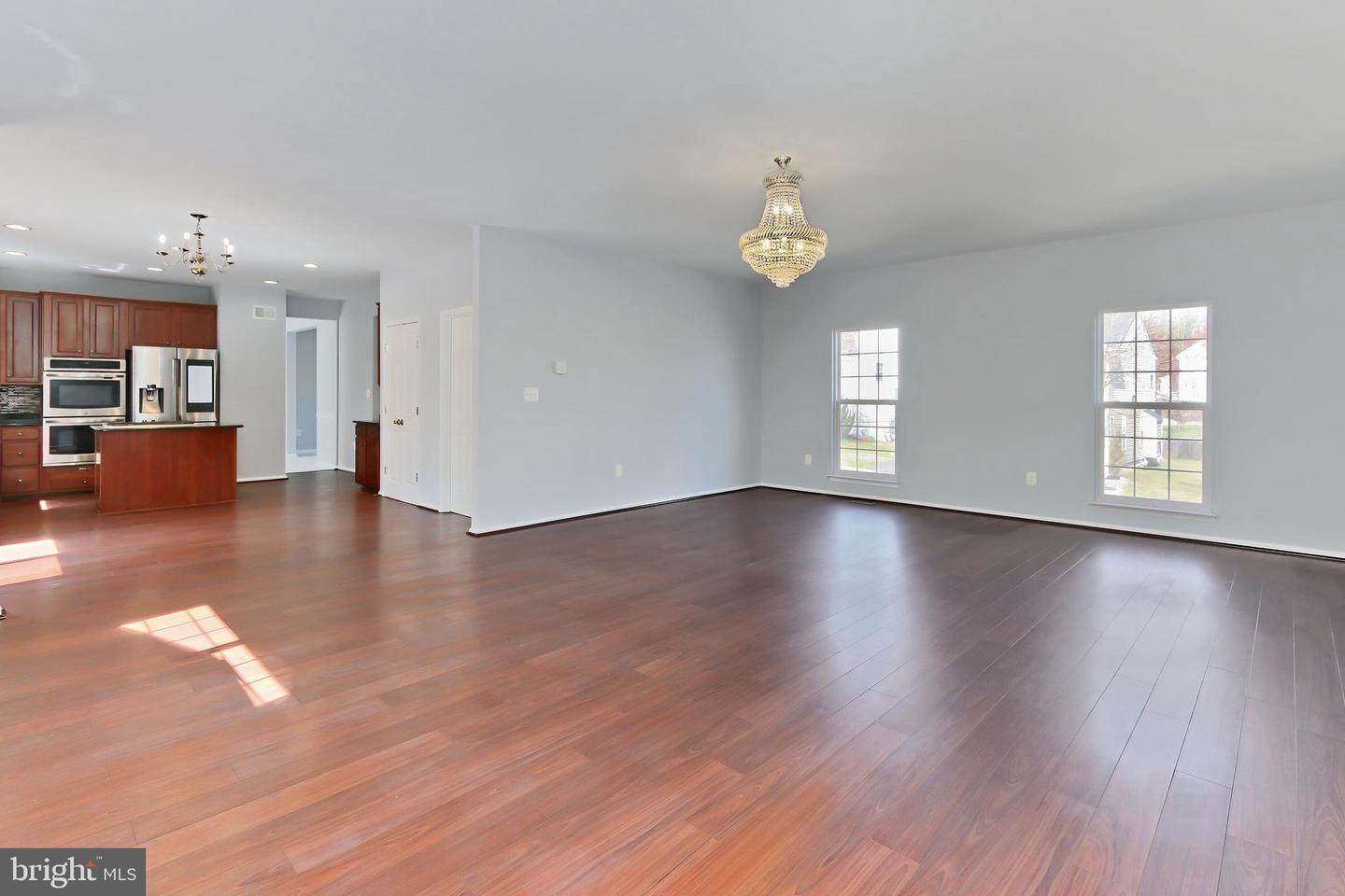 5319 DAYBREAK LN, WOODBRIDGE, Virginia 22193, 5 Bedrooms Bedrooms, ,3 BathroomsBathrooms,Residential,For sale,5319 DAYBREAK LN,VAPW2089736 MLS # VAPW2089736