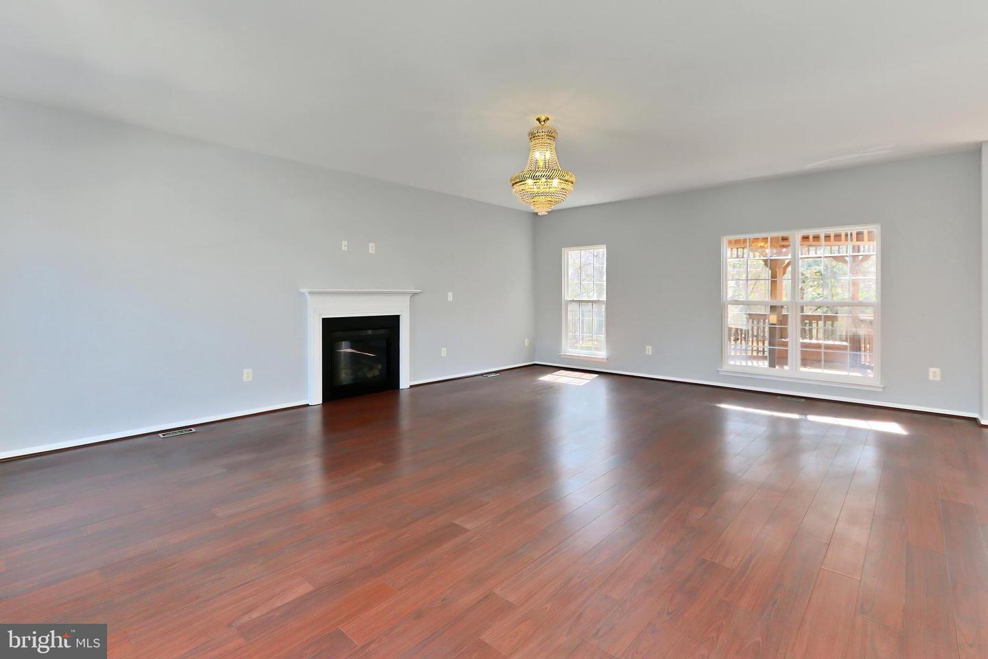 5319 DAYBREAK LN, WOODBRIDGE, Virginia 22193, 5 Bedrooms Bedrooms, ,3 BathroomsBathrooms,Residential,For sale,5319 DAYBREAK LN,VAPW2089736 MLS # VAPW2089736
