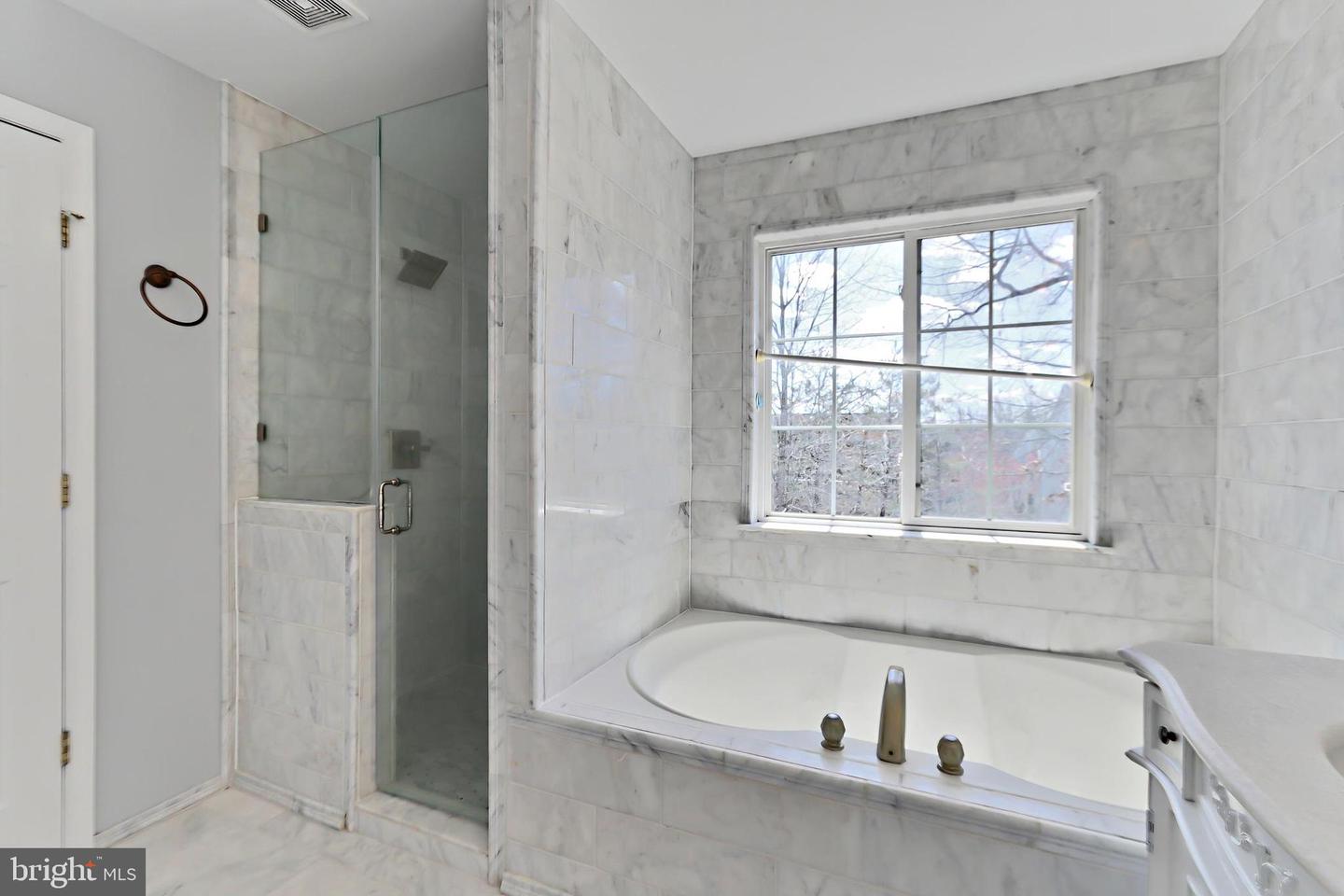 5319 DAYBREAK LN, WOODBRIDGE, Virginia 22193, 5 Bedrooms Bedrooms, ,3 BathroomsBathrooms,Residential,For sale,5319 DAYBREAK LN,VAPW2089736 MLS # VAPW2089736