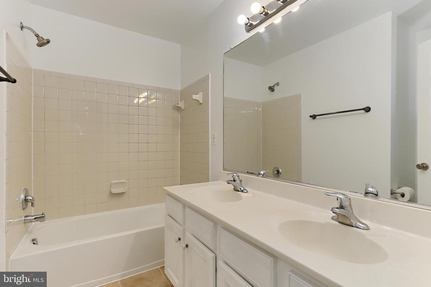 5319 DAYBREAK LN, WOODBRIDGE, Virginia 22193, 5 Bedrooms Bedrooms, ,3 BathroomsBathrooms,Residential,For sale,5319 DAYBREAK LN,VAPW2089736 MLS # VAPW2089736