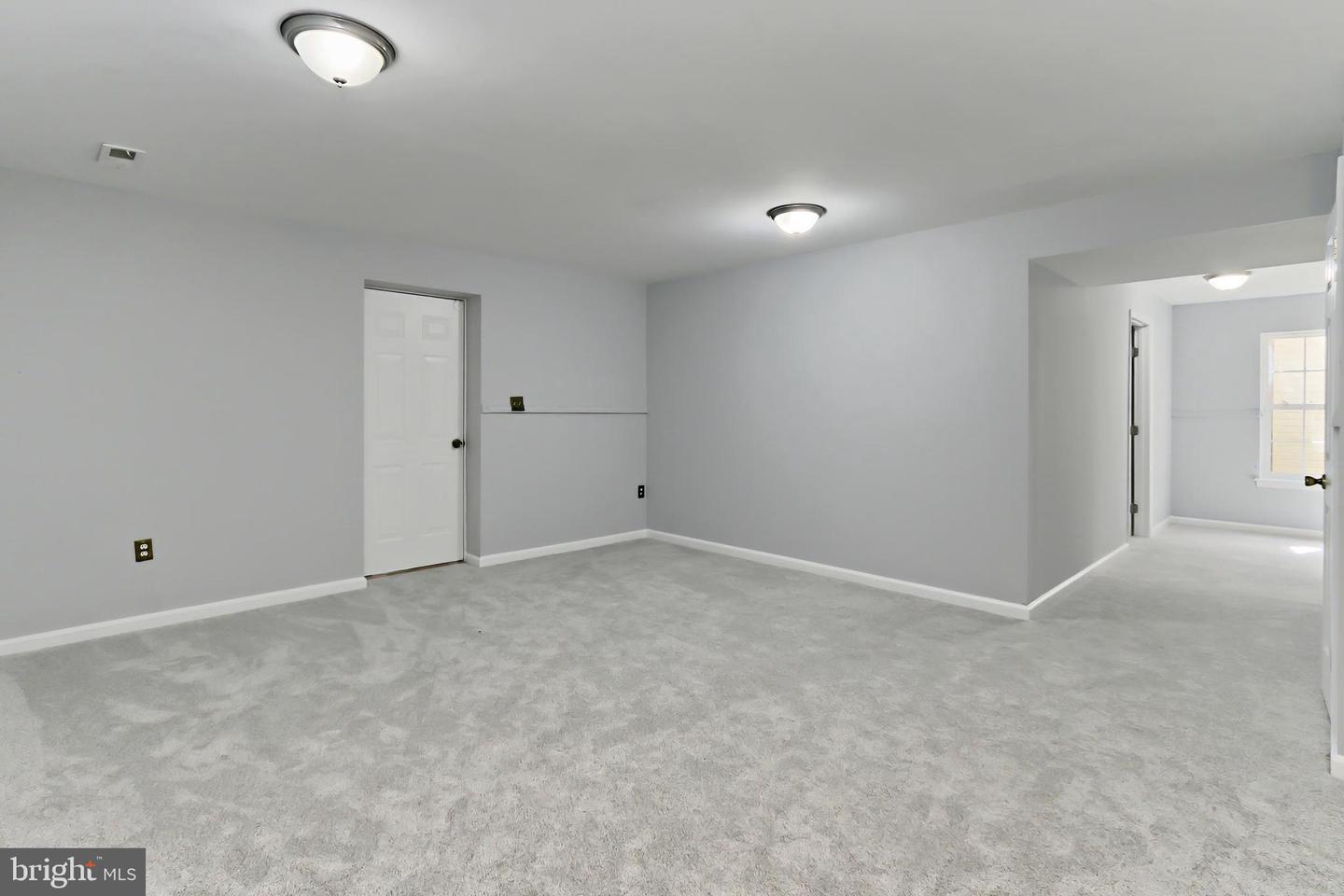 5319 DAYBREAK LN, WOODBRIDGE, Virginia 22193, 5 Bedrooms Bedrooms, ,3 BathroomsBathrooms,Residential,For sale,5319 DAYBREAK LN,VAPW2089736 MLS # VAPW2089736