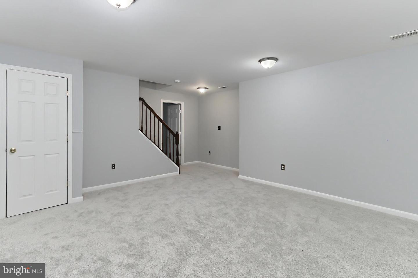 5319 DAYBREAK LN, WOODBRIDGE, Virginia 22193, 5 Bedrooms Bedrooms, ,3 BathroomsBathrooms,Residential,For sale,5319 DAYBREAK LN,VAPW2089736 MLS # VAPW2089736