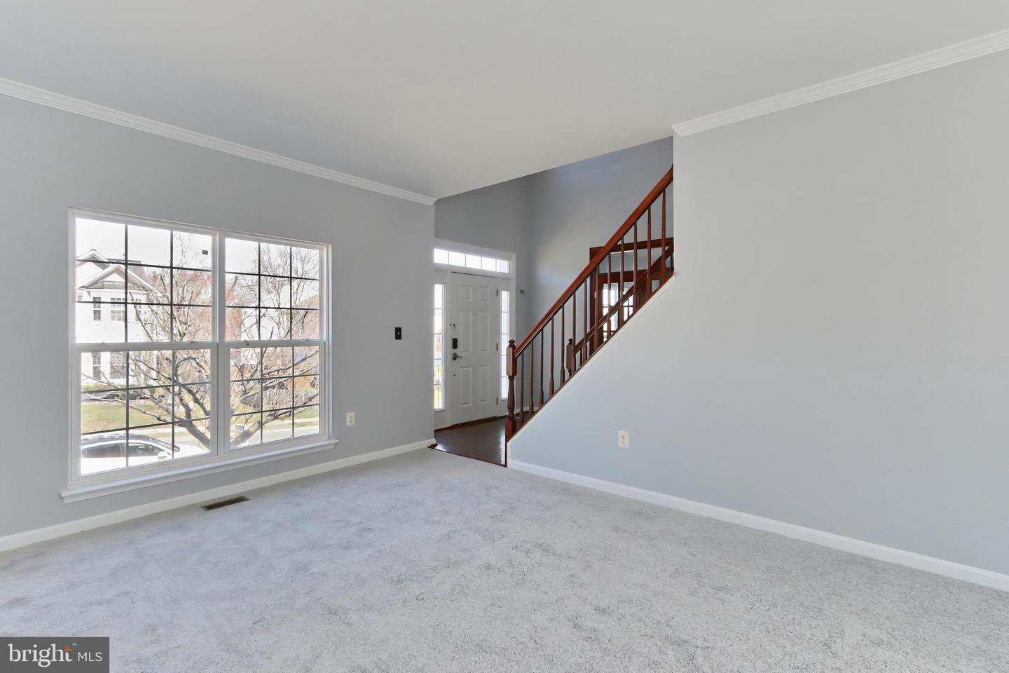 5319 DAYBREAK LN, WOODBRIDGE, Virginia 22193, 5 Bedrooms Bedrooms, ,3 BathroomsBathrooms,Residential,For sale,5319 DAYBREAK LN,VAPW2089736 MLS # VAPW2089736