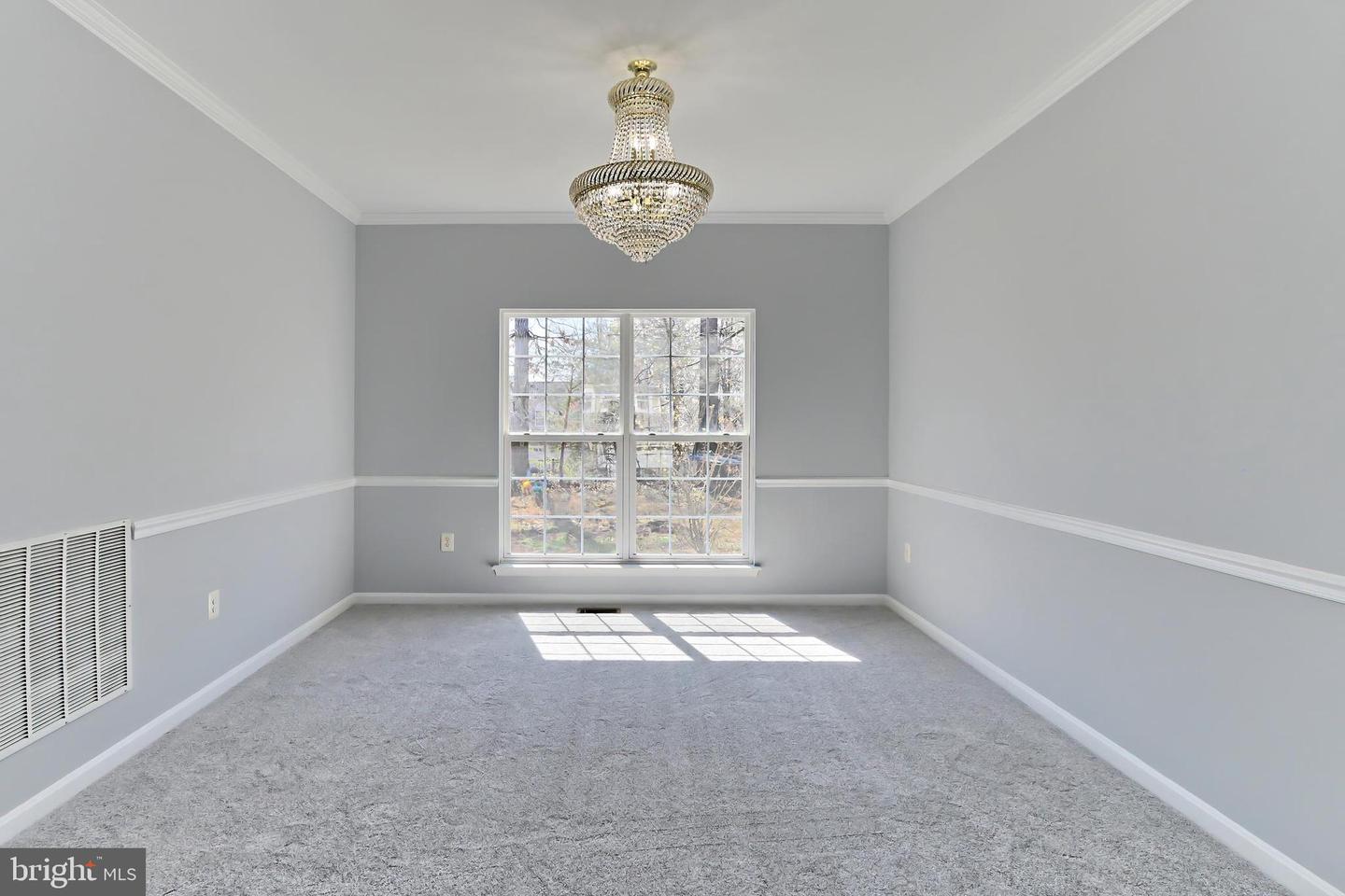 5319 DAYBREAK LN, WOODBRIDGE, Virginia 22193, 5 Bedrooms Bedrooms, ,3 BathroomsBathrooms,Residential,For sale,5319 DAYBREAK LN,VAPW2089736 MLS # VAPW2089736