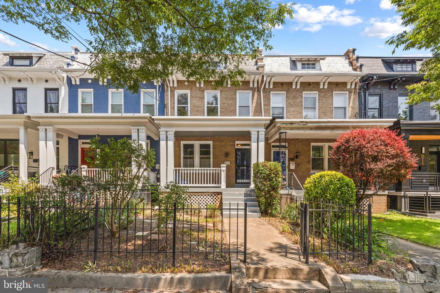 615 GALLATIN ST NW, WASHINGTON, District Of Columbia 20011, 3 Bedrooms Bedrooms, ,2 BathroomsBathrooms,Residential,For sale,615 GALLATIN ST NW,DCDC2194912 MLS # DCDC2194912