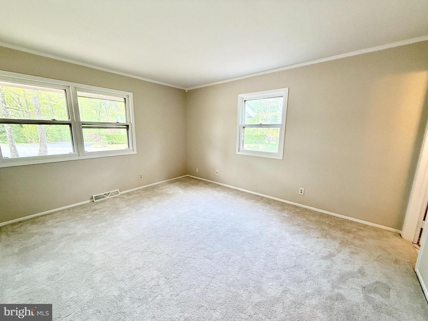 201 HARDWOOD LN, FREDERICKSBURG, Virginia 22408, 3 Bedrooms Bedrooms, ,2 BathroomsBathrooms,Residential,For sale,201 HARDWOOD LN,VASP2032382 MLS # VASP2032382
