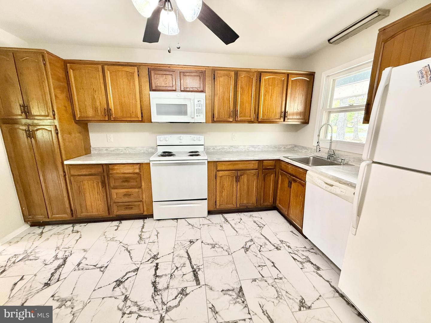 201 HARDWOOD LN, FREDERICKSBURG, Virginia 22408, 3 Bedrooms Bedrooms, ,2 BathroomsBathrooms,Residential,For sale,201 HARDWOOD LN,VASP2032382 MLS # VASP2032382