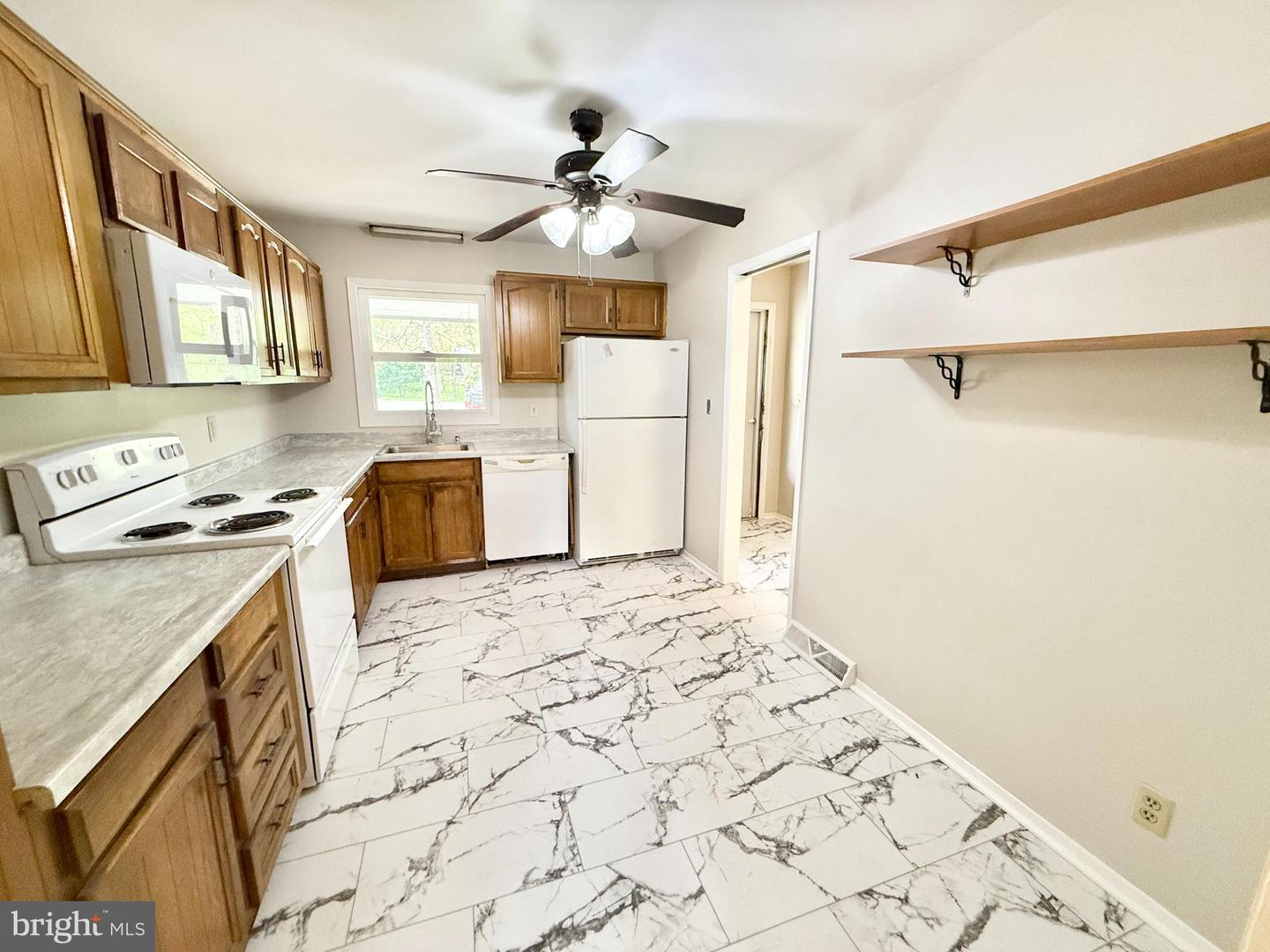 201 HARDWOOD LN, FREDERICKSBURG, Virginia 22408, 3 Bedrooms Bedrooms, ,2 BathroomsBathrooms,Residential,For sale,201 HARDWOOD LN,VASP2032382 MLS # VASP2032382