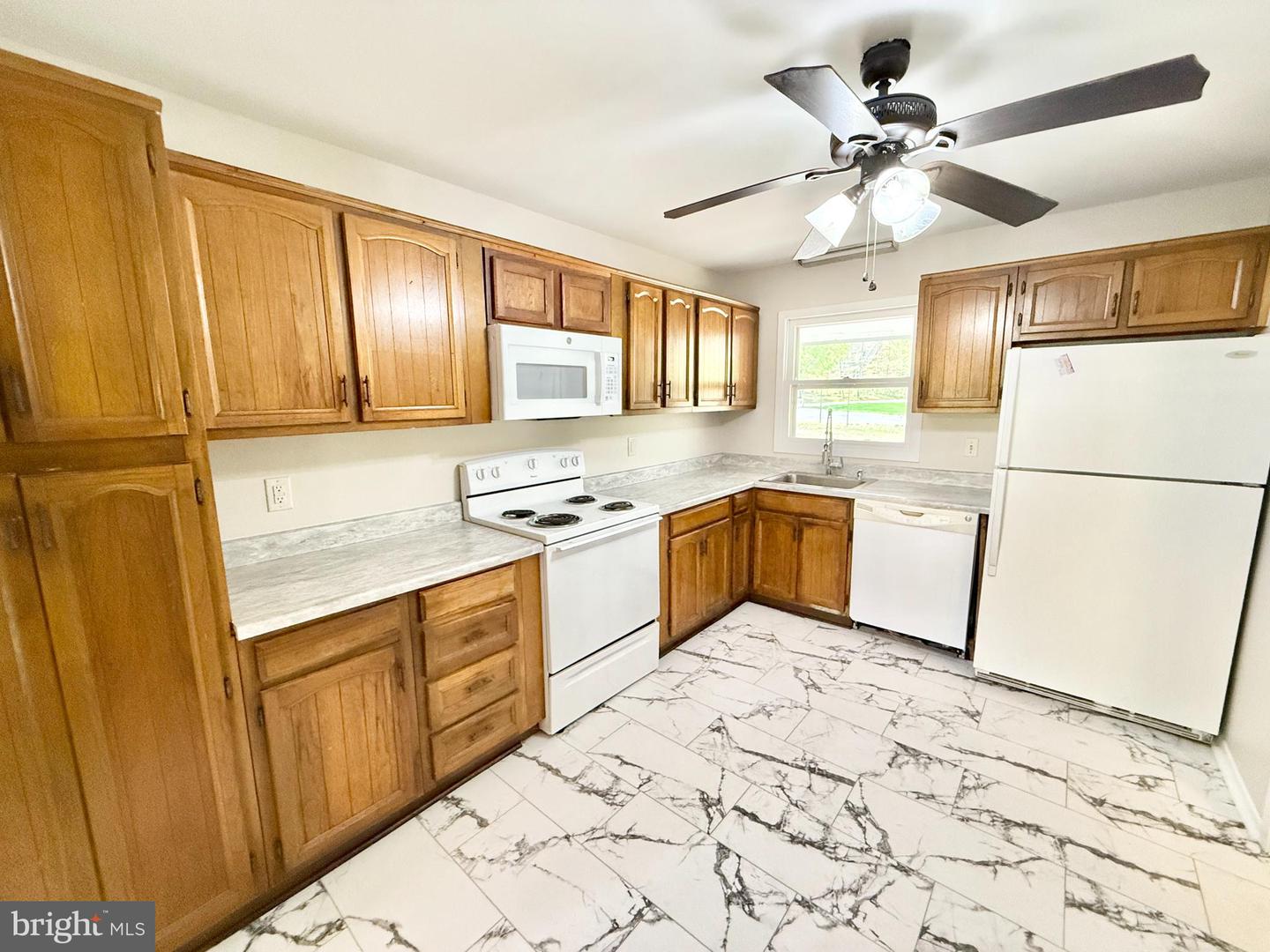 201 HARDWOOD LN, FREDERICKSBURG, Virginia 22408, 3 Bedrooms Bedrooms, ,2 BathroomsBathrooms,Residential,For sale,201 HARDWOOD LN,VASP2032382 MLS # VASP2032382