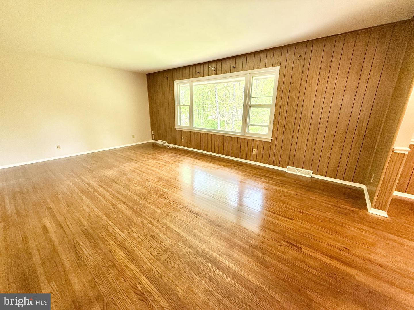 201 HARDWOOD LN, FREDERICKSBURG, Virginia 22408, 3 Bedrooms Bedrooms, ,2 BathroomsBathrooms,Residential,For sale,201 HARDWOOD LN,VASP2032382 MLS # VASP2032382