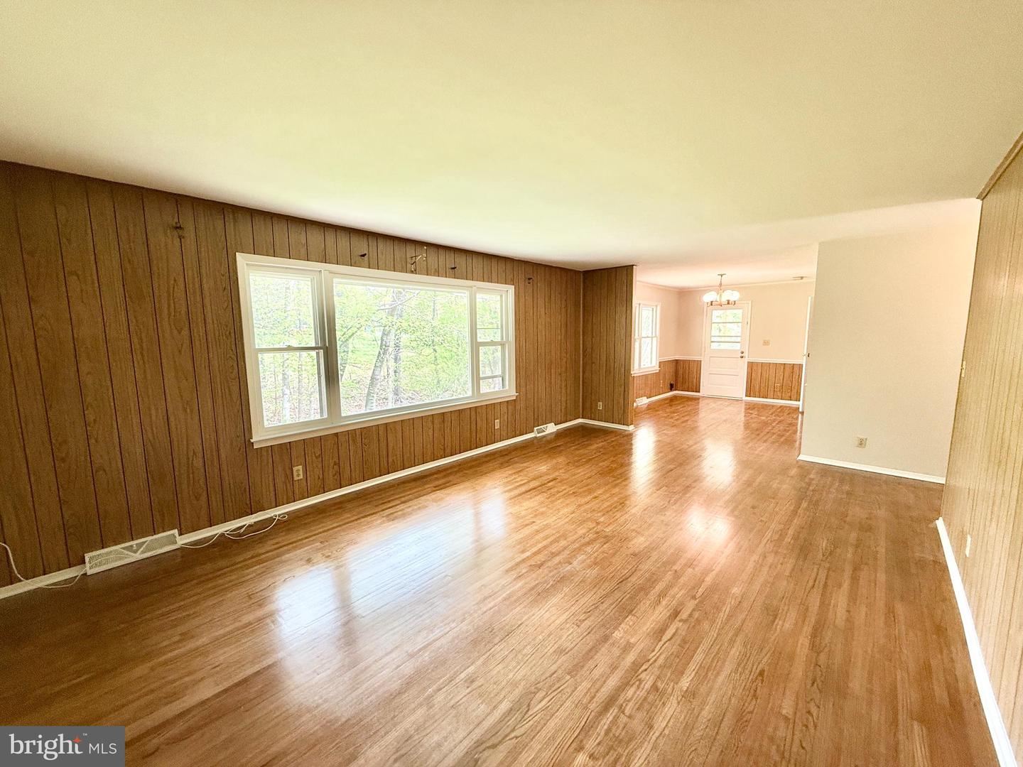 201 HARDWOOD LN, FREDERICKSBURG, Virginia 22408, 3 Bedrooms Bedrooms, ,2 BathroomsBathrooms,Residential,For sale,201 HARDWOOD LN,VASP2032382 MLS # VASP2032382