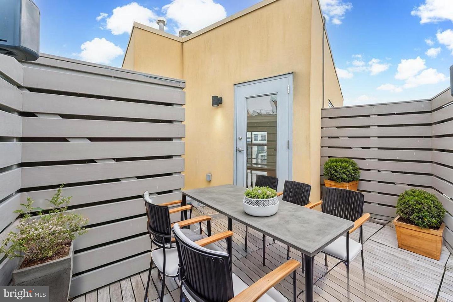 1414 BELMONT ST NW #409, WASHINGTON, District Of Columbia 20009, 1 Bedroom Bedrooms, ,2 BathroomsBathrooms,Residential,For sale,1414 BELMONT ST NW #409,DCDC2197708 MLS # DCDC2197708