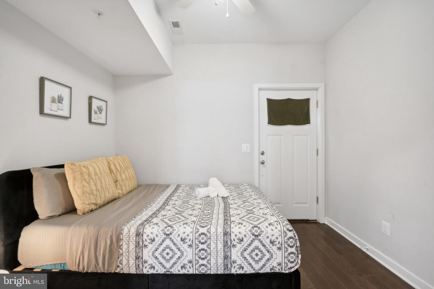 2416 LENFANT SQ SE, WASHINGTON, District Of Columbia 20020, 5 Bedrooms Bedrooms, ,5 BathroomsBathrooms,Residential,For sale,2416 LENFANT SQ SE,DCDC2198328 MLS # DCDC2198328