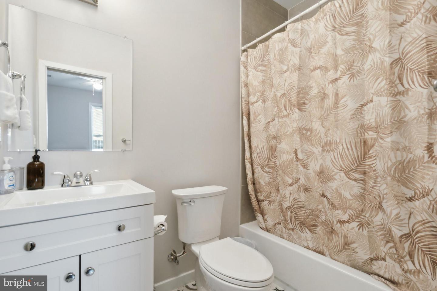 2416 LENFANT SQ SE, WASHINGTON, District Of Columbia 20020, 5 Bedrooms Bedrooms, ,5 BathroomsBathrooms,Residential,For sale,2416 LENFANT SQ SE,DCDC2198328 MLS # DCDC2198328