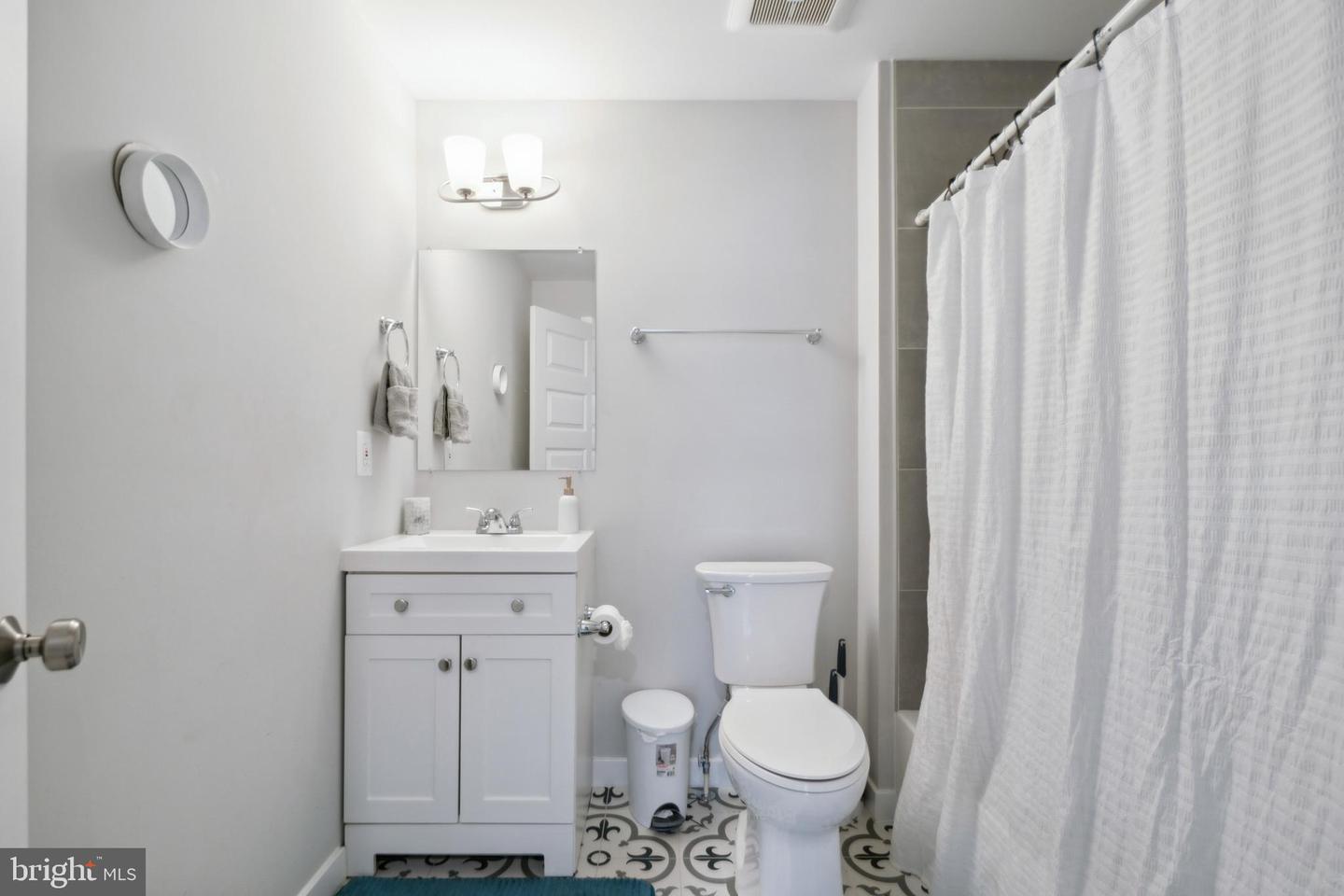 2416 LENFANT SQ SE, WASHINGTON, District Of Columbia 20020, 5 Bedrooms Bedrooms, ,5 BathroomsBathrooms,Residential,For sale,2416 LENFANT SQ SE,DCDC2198328 MLS # DCDC2198328