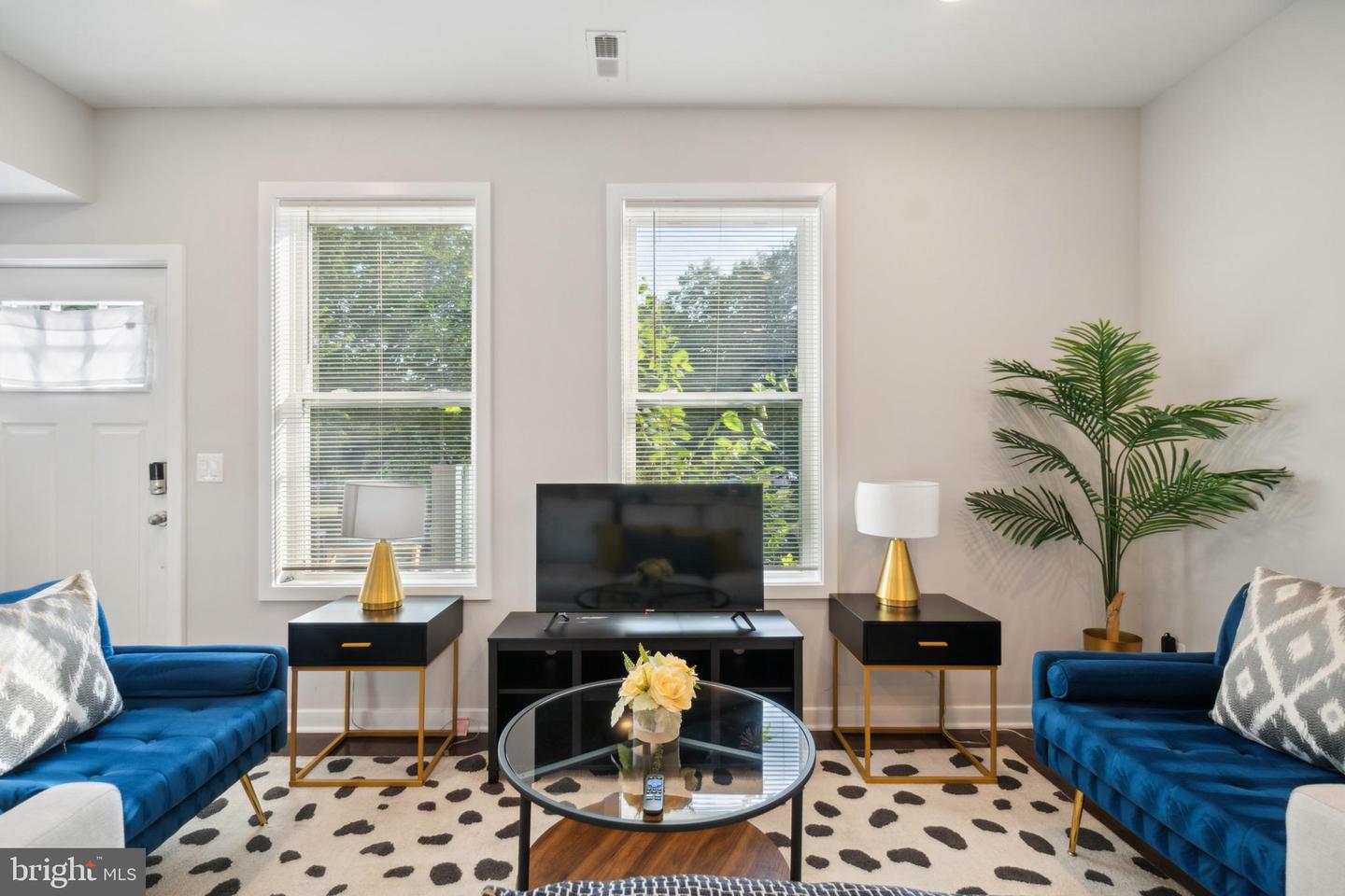 2416 LENFANT SQ SE, WASHINGTON, District Of Columbia 20020, 5 Bedrooms Bedrooms, ,5 BathroomsBathrooms,Residential,For sale,2416 LENFANT SQ SE,DCDC2198328 MLS # DCDC2198328