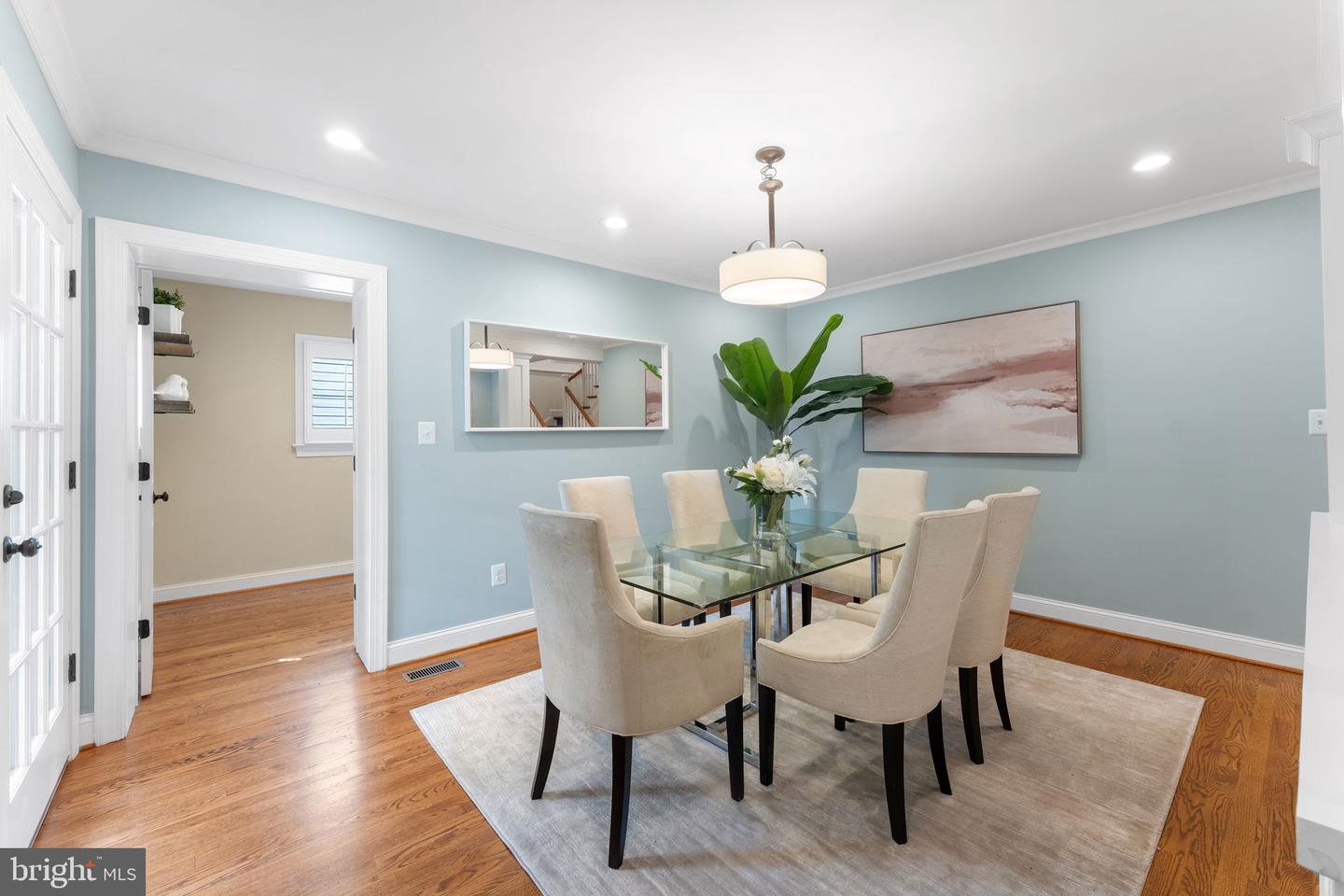 3207 19TH ST N, ARLINGTON, Virginia 22201, 5 Bedrooms Bedrooms, ,3 BathroomsBathrooms,Residential,For sale,3207 19TH ST N,VAAR2056946 MLS # VAAR2056946