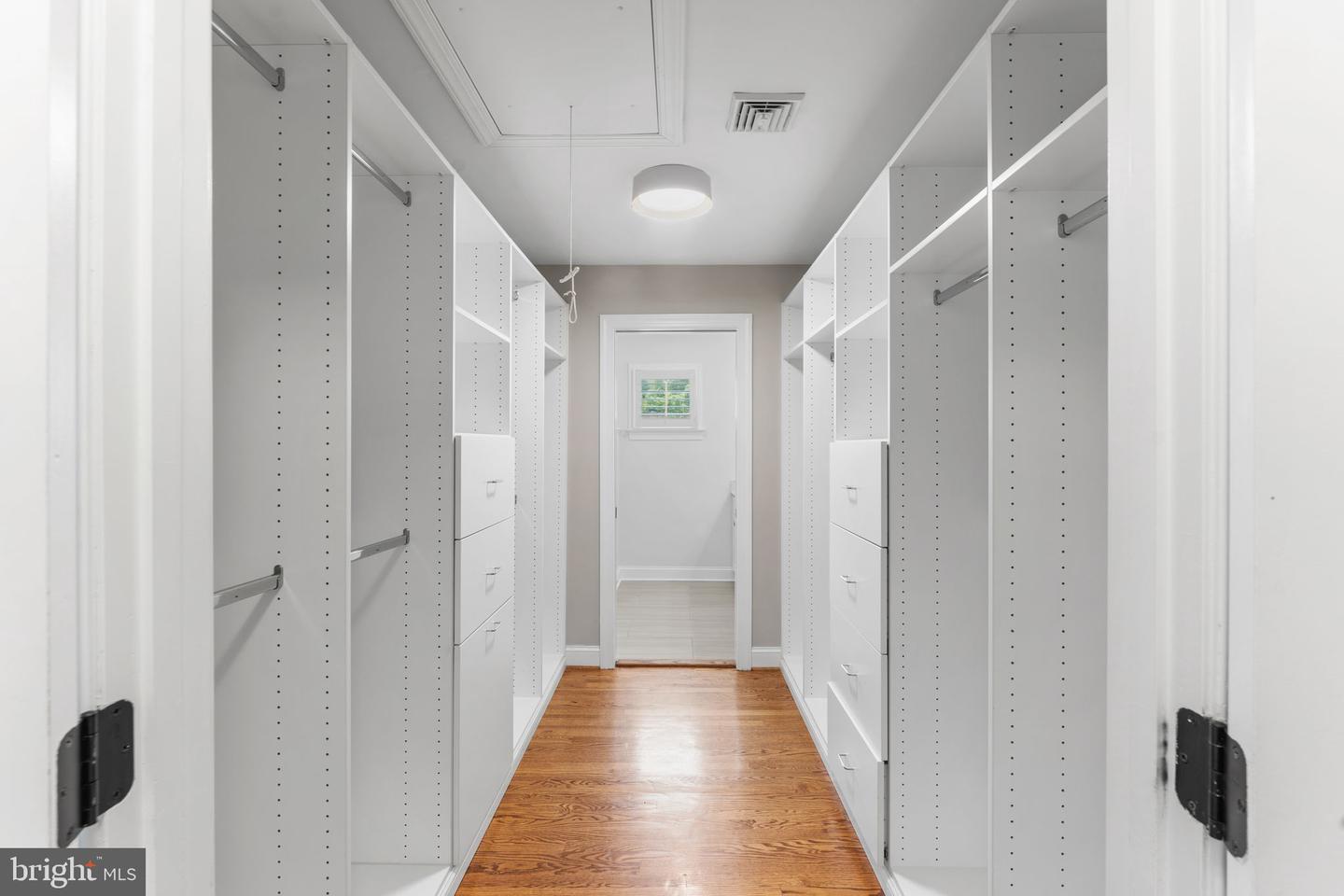 3207 19TH ST N, ARLINGTON, Virginia 22201, 5 Bedrooms Bedrooms, ,3 BathroomsBathrooms,Residential,For sale,3207 19TH ST N,VAAR2056946 MLS # VAAR2056946