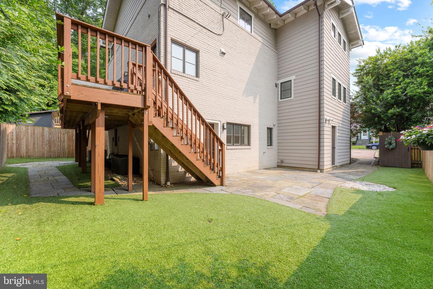 3207 19TH ST N, ARLINGTON, Virginia 22201, 5 Bedrooms Bedrooms, ,3 BathroomsBathrooms,Residential,For sale,3207 19TH ST N,VAAR2056946 MLS # VAAR2056946